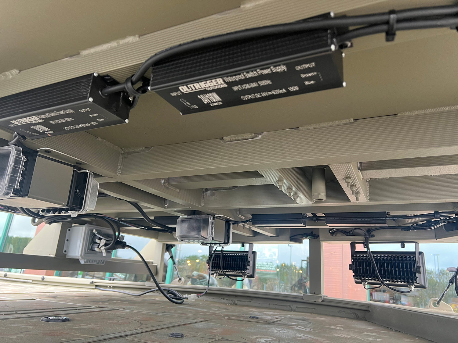 How to Mount Power Supply for Bowfishing Lights