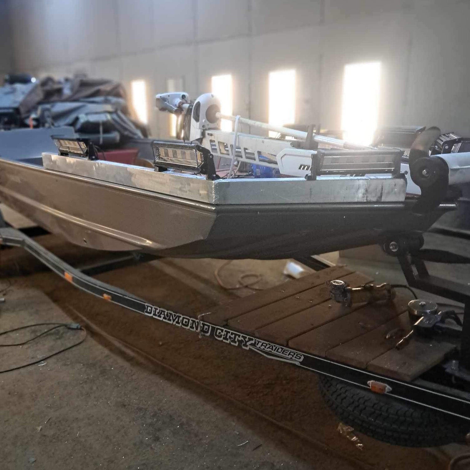 How to Run Bowfishing Lights on Battery